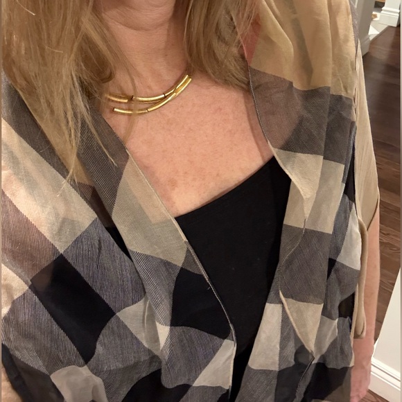 💯% AUTHENTIC Silk and cotton Burberry scarf/stole, in classic beige pattern - Picture 13 of 13